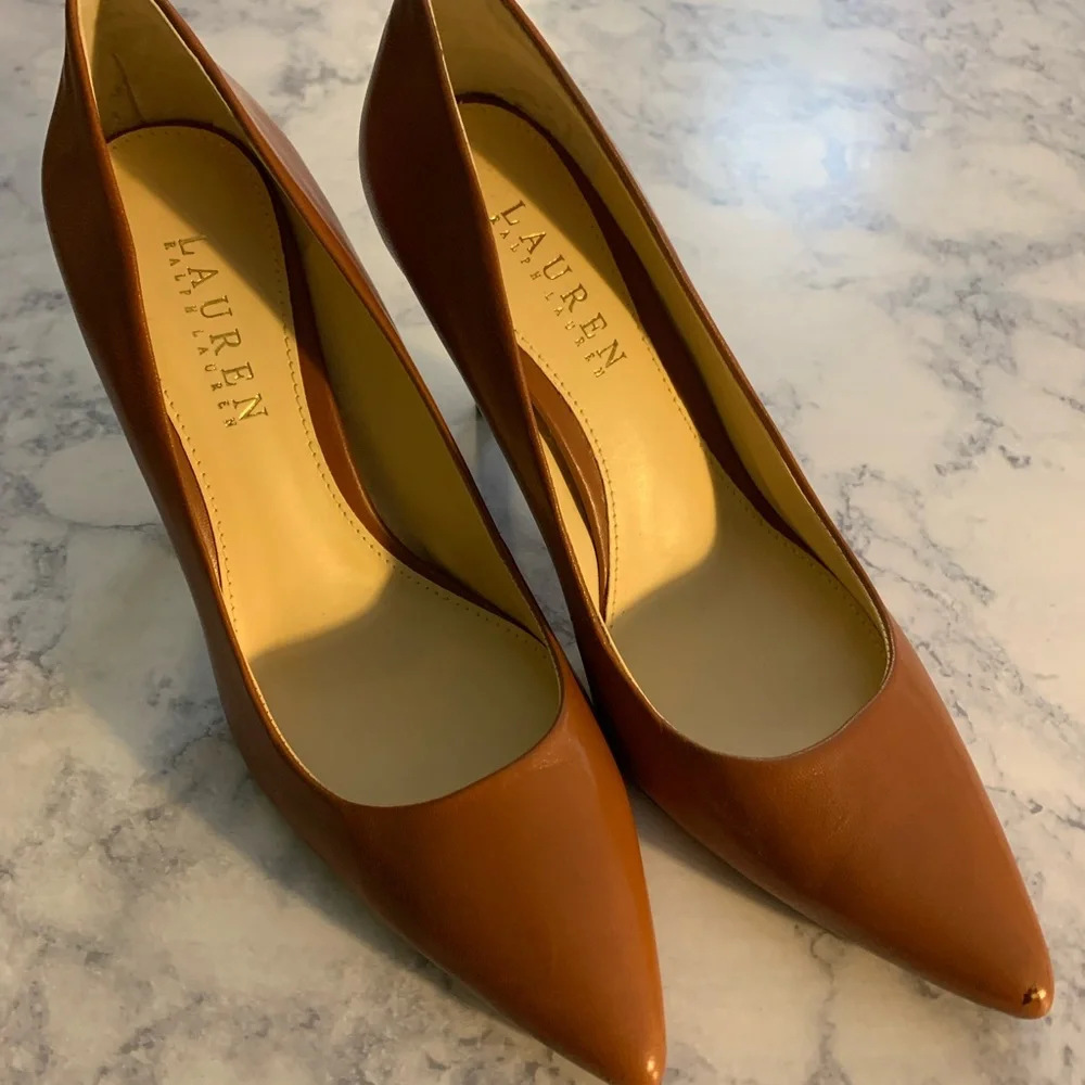 Lauren Ralph Lauren Caramel Brown Heels - Picture 1 of 6